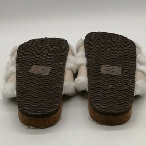 Maurices Womens Wedge Heel Slide Slipper Faux Fur Cushioned Beige White No Size - Picture 4 of 8